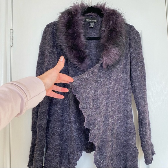 Frank Lyman cardigan with removable fur collar - Picture 2 of 7